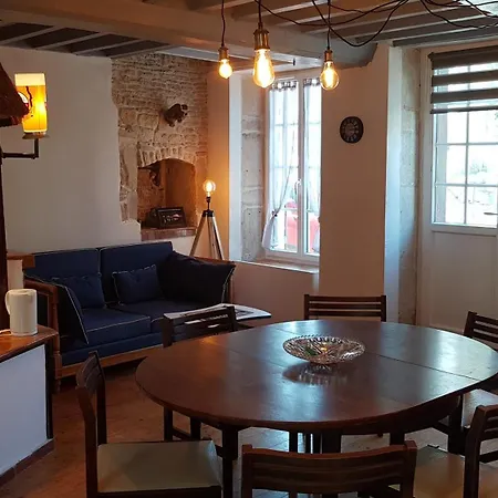 Maison De Bourg A A 2 Pas De La ホテル